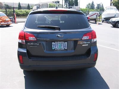 2011 Subaru Outback 2.5i Premium   - Photo 3 - Portland, OR 97220