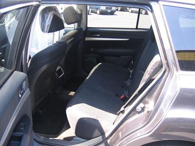 2011 Subaru Outback 2.5i Premium   - Photo 7 - Portland, OR 97220