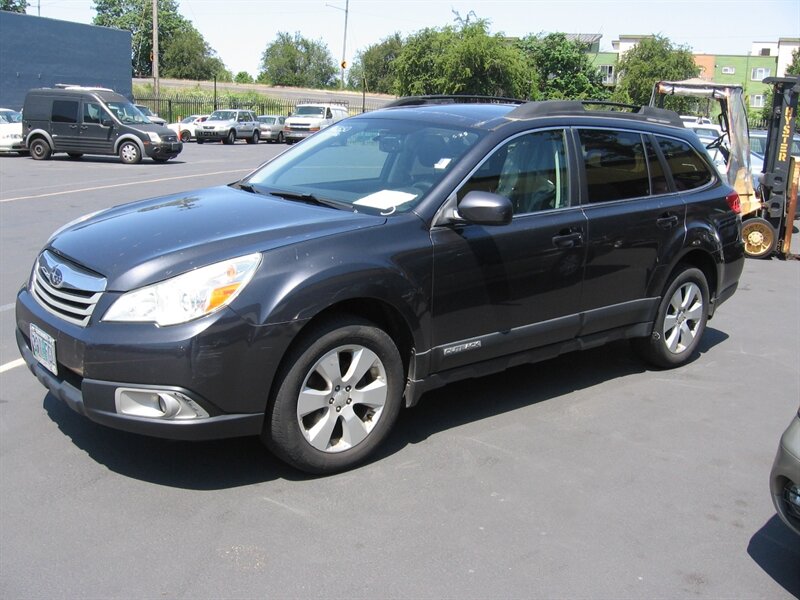 2011 Subaru Outback 2.5i Premium  