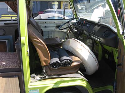 1976 Volkswagen Bus/Vanagon   - Photo 12 - Portland, OR 97220