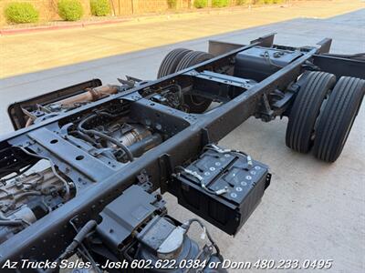2020 Isuzu NRR Cab & Chassis (19500 GVWR) 132.5 " Wheel Base - Photo 23 - Scottsdale, AZ 85257