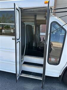 2007 CHEVROLET Express 3500, 15 Passenger Bus   - Photo 15 - Scottsdale, AZ 85257