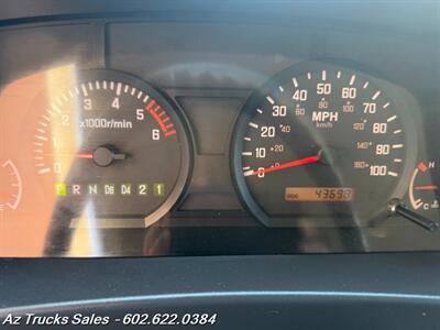 2012 Isuzu NPR-HD Crew Cab 12' Dump Truck w/Tunnel Storage   - Photo 18 - Scottsdale, AZ 85257