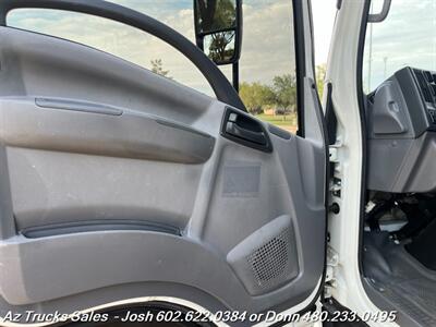 2019 Chevrolet W4500 16' Flat / Stake Bed w/ 1600lb Lift Gate - Photo 18 - Scottsdale, AZ 85257