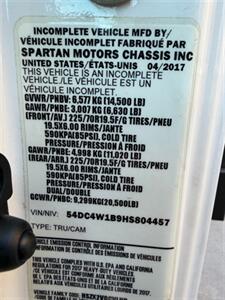 2017 Isuzu NPR-HD, 12' Dump Truck, New Bed & Hoist   - Photo 31 - Scottsdale, AZ 85257