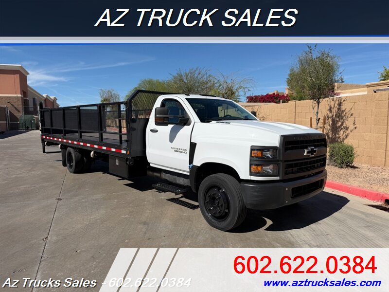 2020 Chevrolet Silverado 5500HD 22' Flat / Stake Bed w/LiftGate  