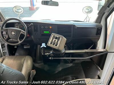 2008 CHEVROLET Express 3500 15 Passenger Bus   - Photo 24 - Scottsdale, AZ 85257