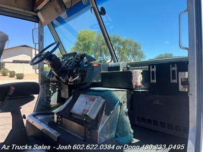 2001 Freightliner MT55 Chassis   - Photo 14 - Scottsdale, AZ 85257