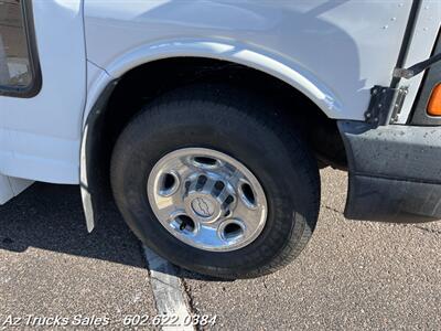 2007 CHEVROLET Express 3500, 15 Passenger Bus (40K Miles) - Photo 6 - Scottsdale, AZ 85257