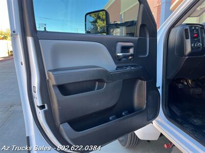 2021 Chevrolet Silverado 5500HD Crew Cab, 12' Dump Truck   - Photo 47 - Scottsdale, AZ 85257