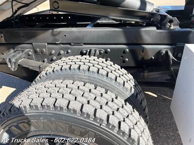 2021 Chevrolet Silverado 5500HD Crew Cab, 12' Dump Truck   - Photo 32 - Scottsdale, AZ 85257