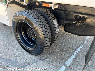 2021 Chevrolet Silverado 5500HD Crew Cab, 12' Dump Truck   - Photo 21 - Scottsdale, AZ 85257