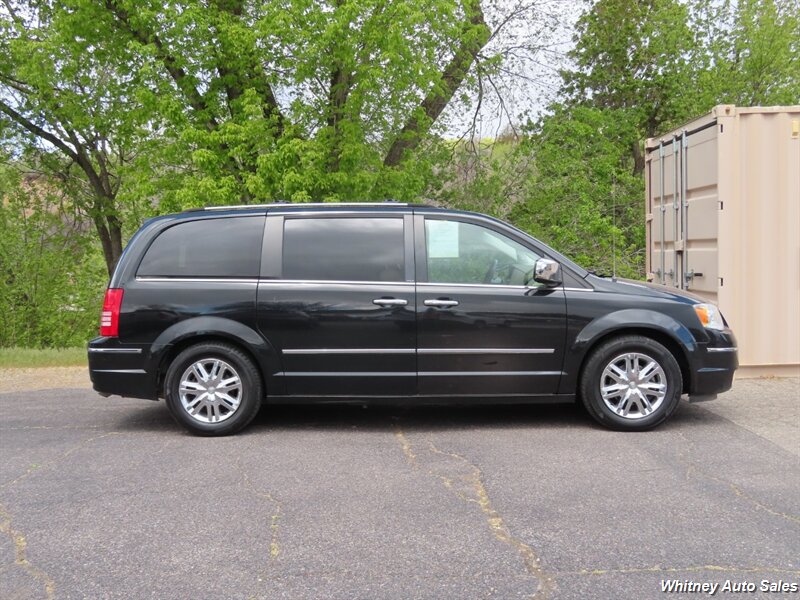 2008 Chrysler Town & Country Limited   - Photo 1 - Durango, CO 81301
