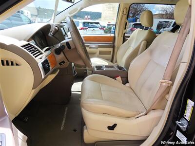 2008 Chrysler Town & Country Limited   - Photo 10 - Durango, CO 81301