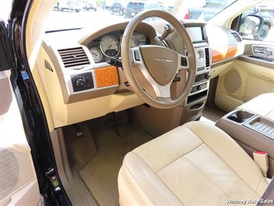 2008 Chrysler Town & Country Limited   - Photo 11 - Durango, CO 81301