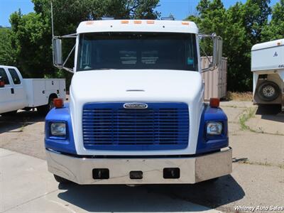 2000 Freightliner FL60   - Photo 3 - Durango, CO 81301