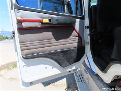 2000 Freightliner FL60   - Photo 21 - Durango, CO 81301