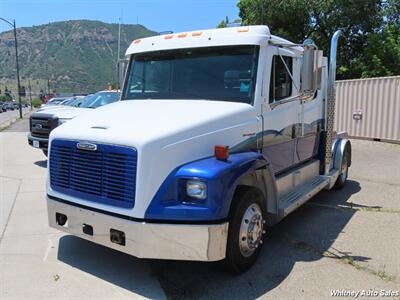 2000 Freightliner FL60   - Photo 2 - Durango, CO 81301
