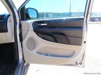 2018 Dodge Grand Caravan SE   - Photo 17 - Durango, CO 81301