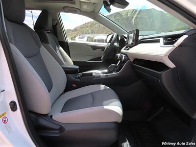 2019 Toyota RAV4 Hybrid XLE   - Photo 14 - Durango, CO 81301