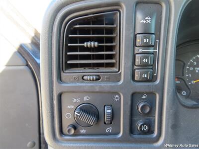 2005 GMC Sierra 2500 SLE   - Photo 14 - Durango, CO 81301