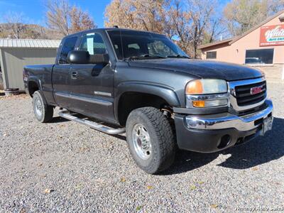 2005 GMC Sierra 2500 SLE   - Photo 9 - Durango, CO 81301