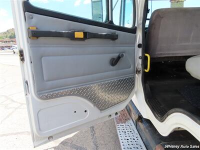 2002 Freightliner FL60   - Photo 22 - Durango, CO 81301
