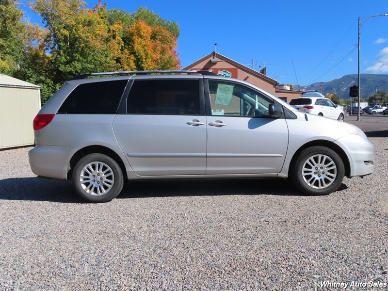 2007 Toyota Sienna LE 7-Passenger AWD  