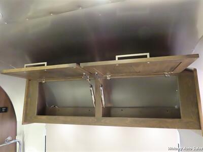 2023 Airstream Classic 33FB Land Yacht - Photo 25 - Durango, CO 81301