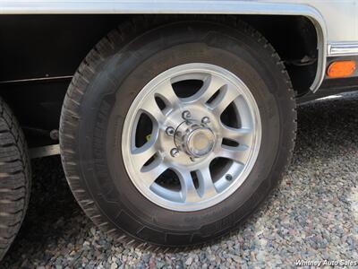 2023 Airstream Classic 33FB Land Yacht - Photo 11 - Durango, CO 81301