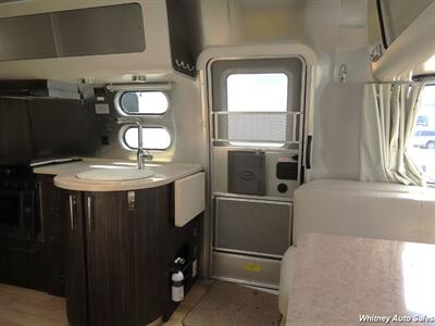 2018 Air Stream International Signature 25FB   - Photo 18 - Durango, CO 81301