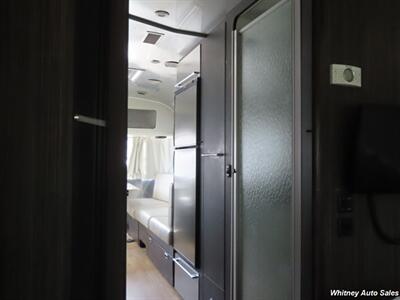 2018 Air Stream International Signature 25FB   - Photo 29 - Durango, CO 81301