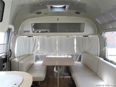 2018 Air Stream International Signature 25FB   - Photo 11 - Durango, CO 81301