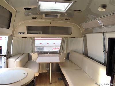 2018 Air Stream International Signature 25FB   - Photo 10 - Durango, CO 81301