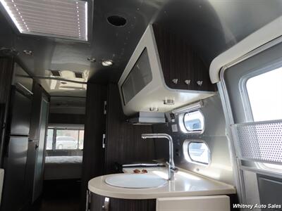 2018 Air Stream International Signature 25FB   - Photo 23 - Durango, CO 81301