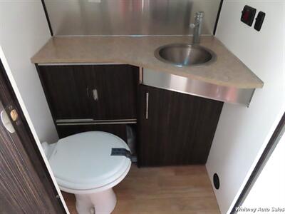 2018 Air Stream International Signature 25FB   - Photo 27 - Durango, CO 81301