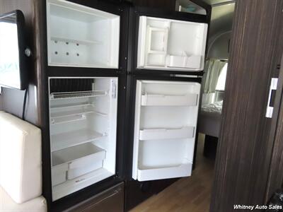 2018 Air Stream International Signature 25FB   - Photo 25 - Durango, CO 81301