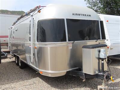 2018 Air Stream International Signature 25FB   - Photo 1 - Durango, CO 81301