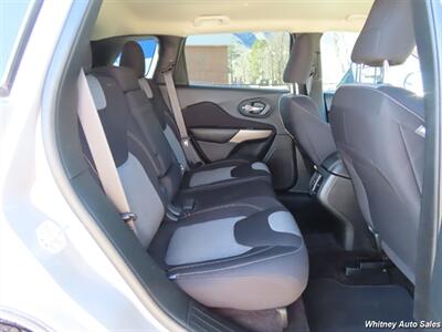 2017 Jeep Cherokee Sport   - Photo 25 - Durango, CO 81301
