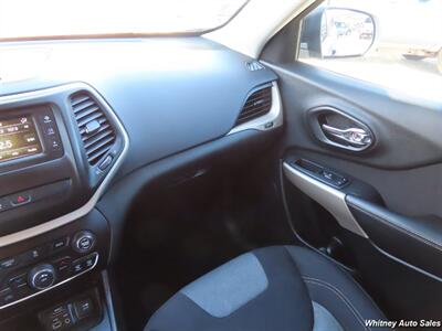 2017 Jeep Cherokee Sport   - Photo 19 - Durango, CO 81301