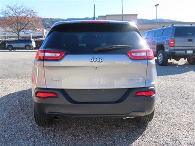 2017 Jeep Cherokee Sport   - Photo 7 - Durango, CO 81301