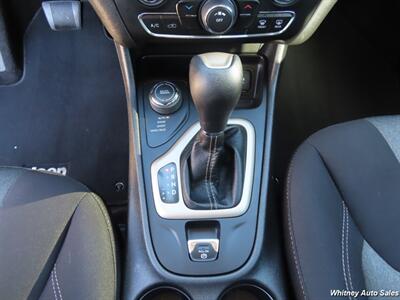 2017 Jeep Cherokee Sport   - Photo 16 - Durango, CO 81301