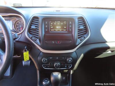 2017 Jeep Cherokee Sport   - Photo 15 - Durango, CO 81301