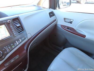 2011 Toyota Sienna XLE 7-Passenger  AWD - Photo 15 - Durango, CO 81301