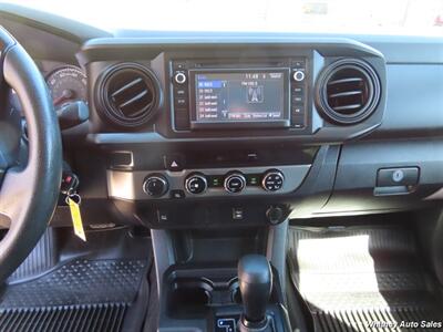 2017 Toyota Tacoma SR V6   - Photo 15 - Durango, CO 81301