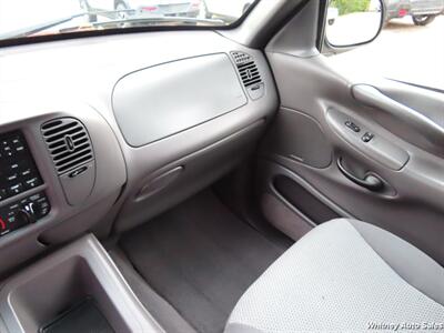 2001 Ford Expedition XLT 4WD - Photo 15 - Durango, CO 81301
