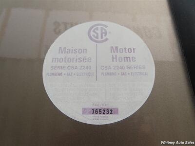 2015 Fleetwood Bounder 35K   - Photo 23 - Durango, CO 81301