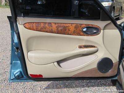 2001 Jaguar XJ8 XJ8L   - Photo 16 - Durango, CO 81301