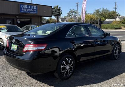 2011 Toyota Camry LE   - Photo 3 - Merced, CA 95341