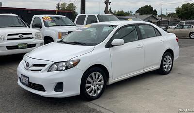 2013 Toyota Corolla LE   - Photo 2 - Merced, CA 95341